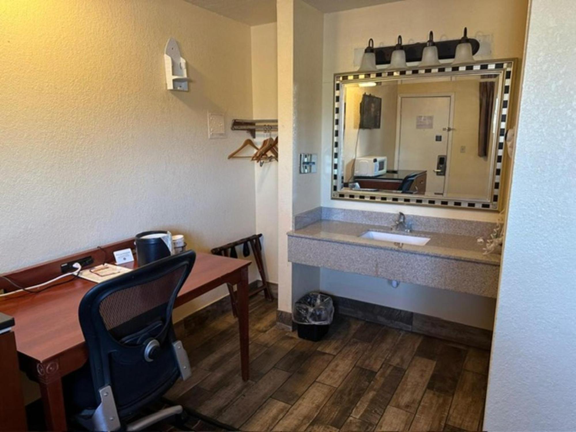 Stay Inn By Oyo Near I 80 Lincoln West Dış mekan fotoğraf